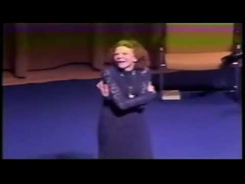 Kathryn Kuhlman reveals the secret of her minis | Bibliata.TV
